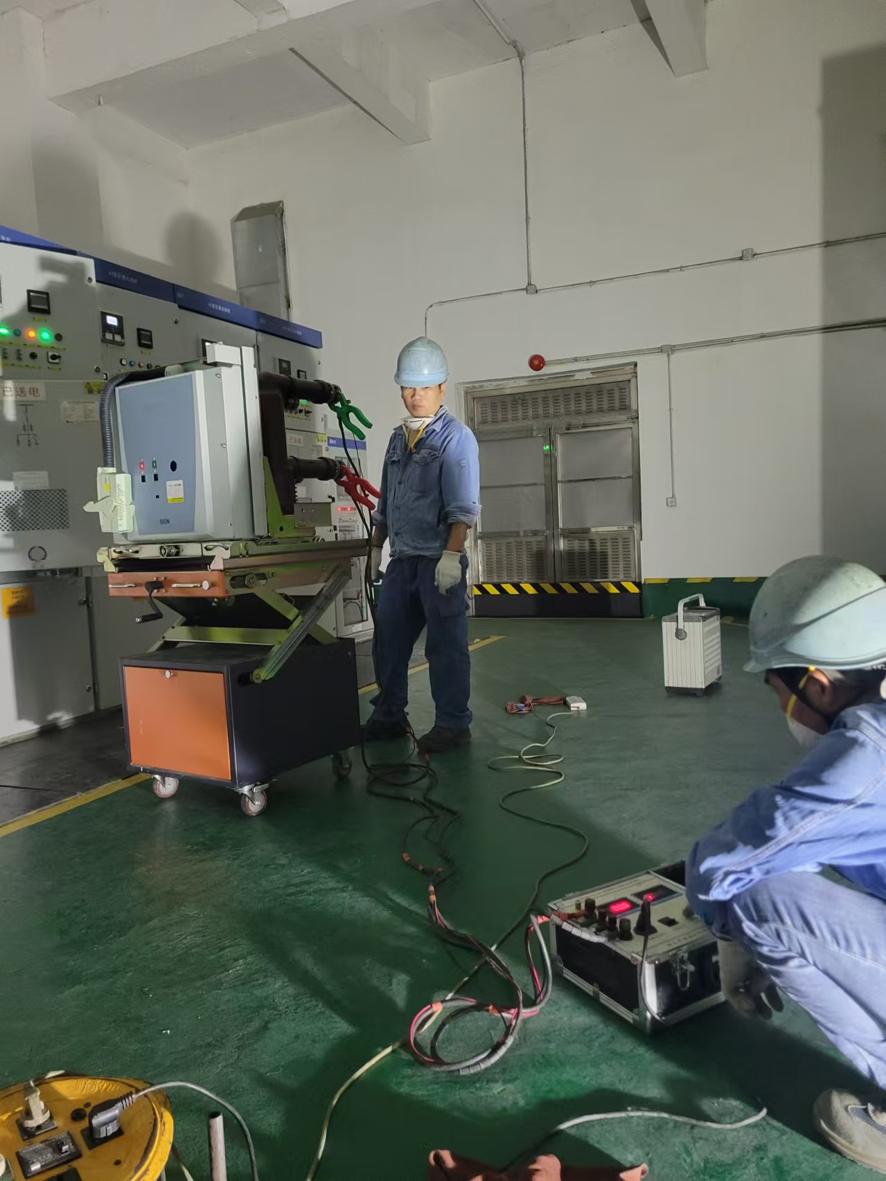 銷售機電設備安裝，專業(yè)電子機電設備安裝企業(yè)提供物流中心智能分揀機和倉儲系統(tǒng)安裝案例分享